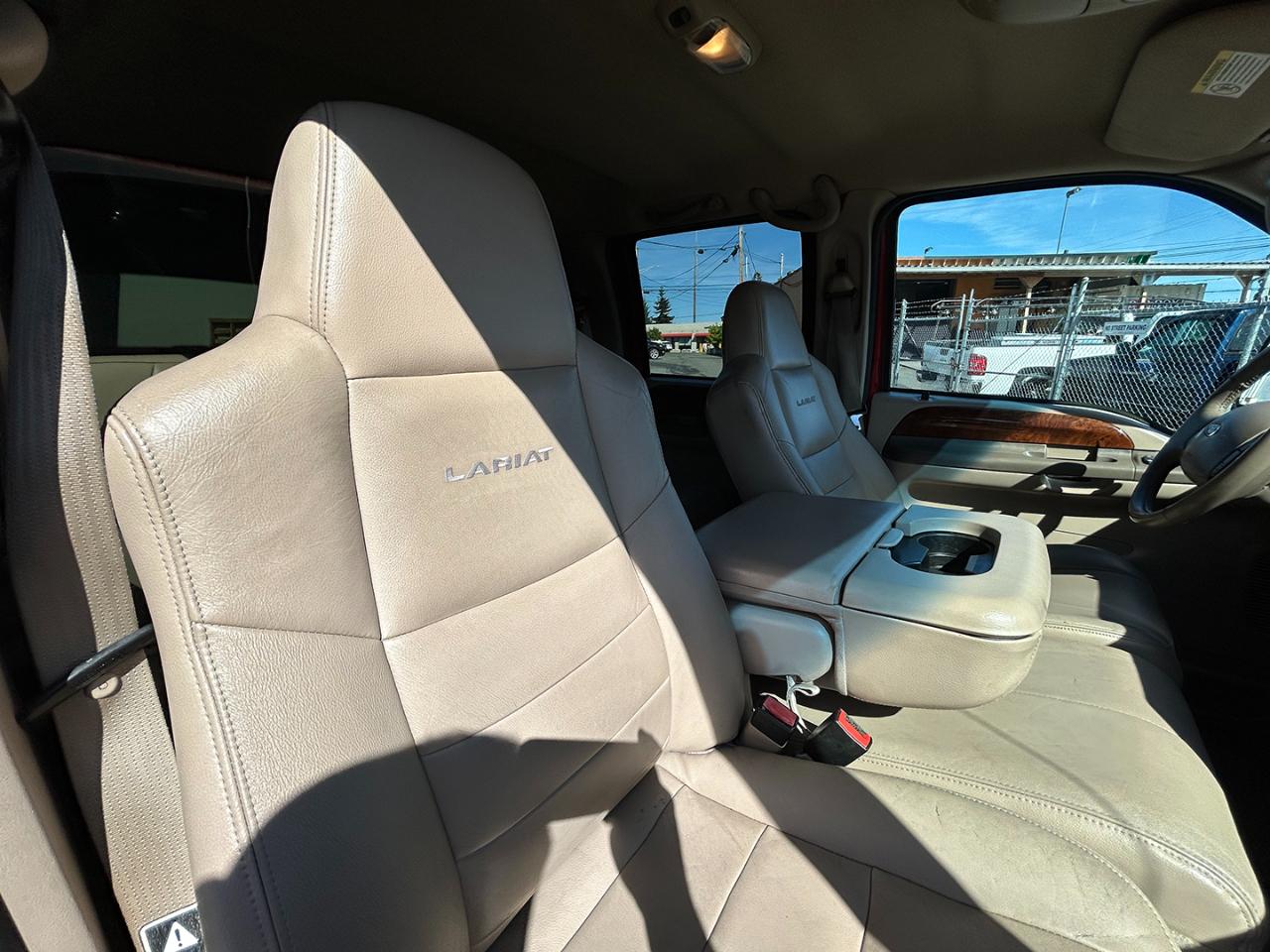 Ford Super Duty F-250 Crew Cab 156" King Ranch 4WD 2003