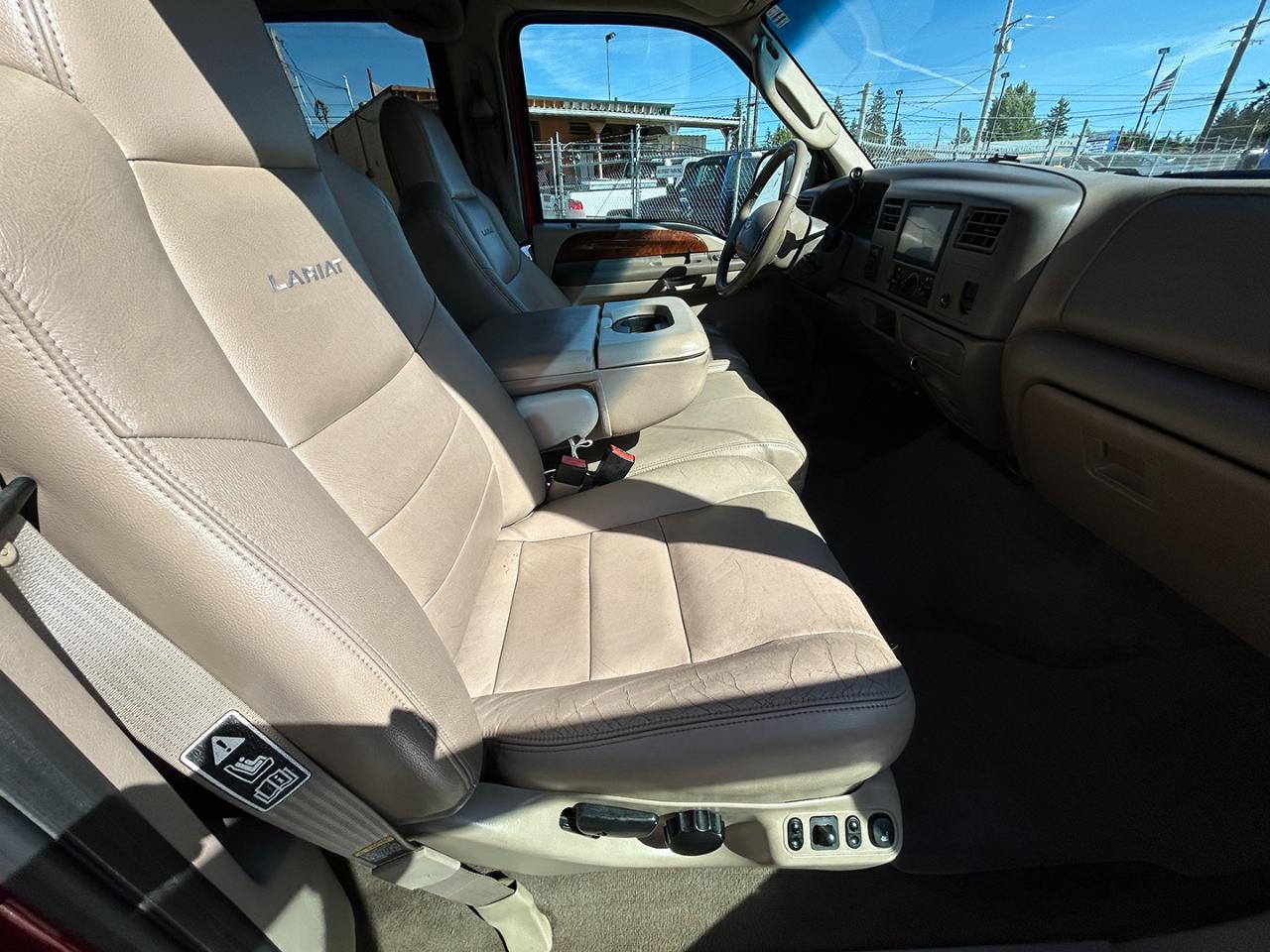Ford Super Duty F-250 Crew Cab 156" King Ranch 4WD 2003