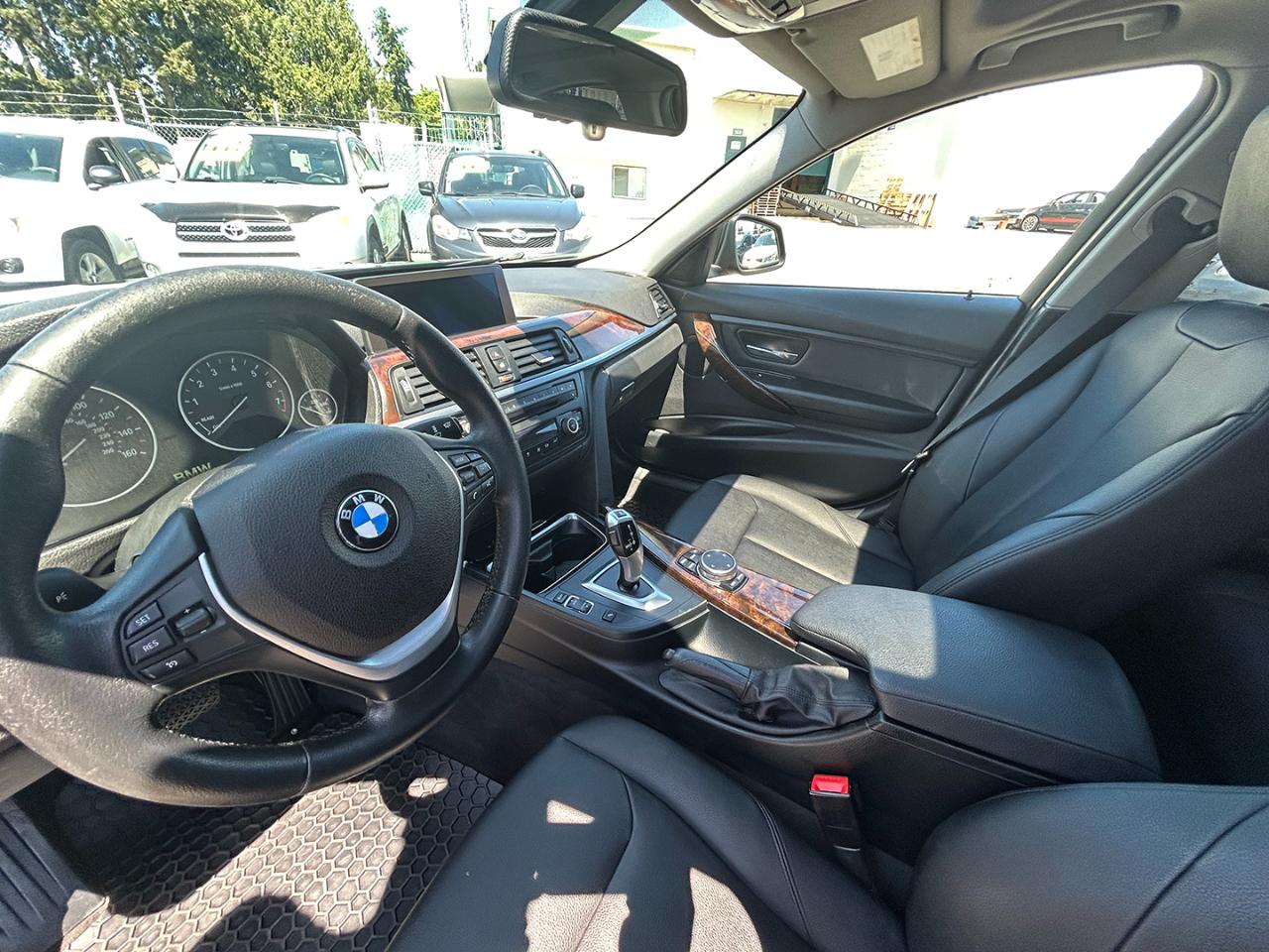 BMW 3 Series 4dr Sdn 328i xDrive AWD SULEV 2015