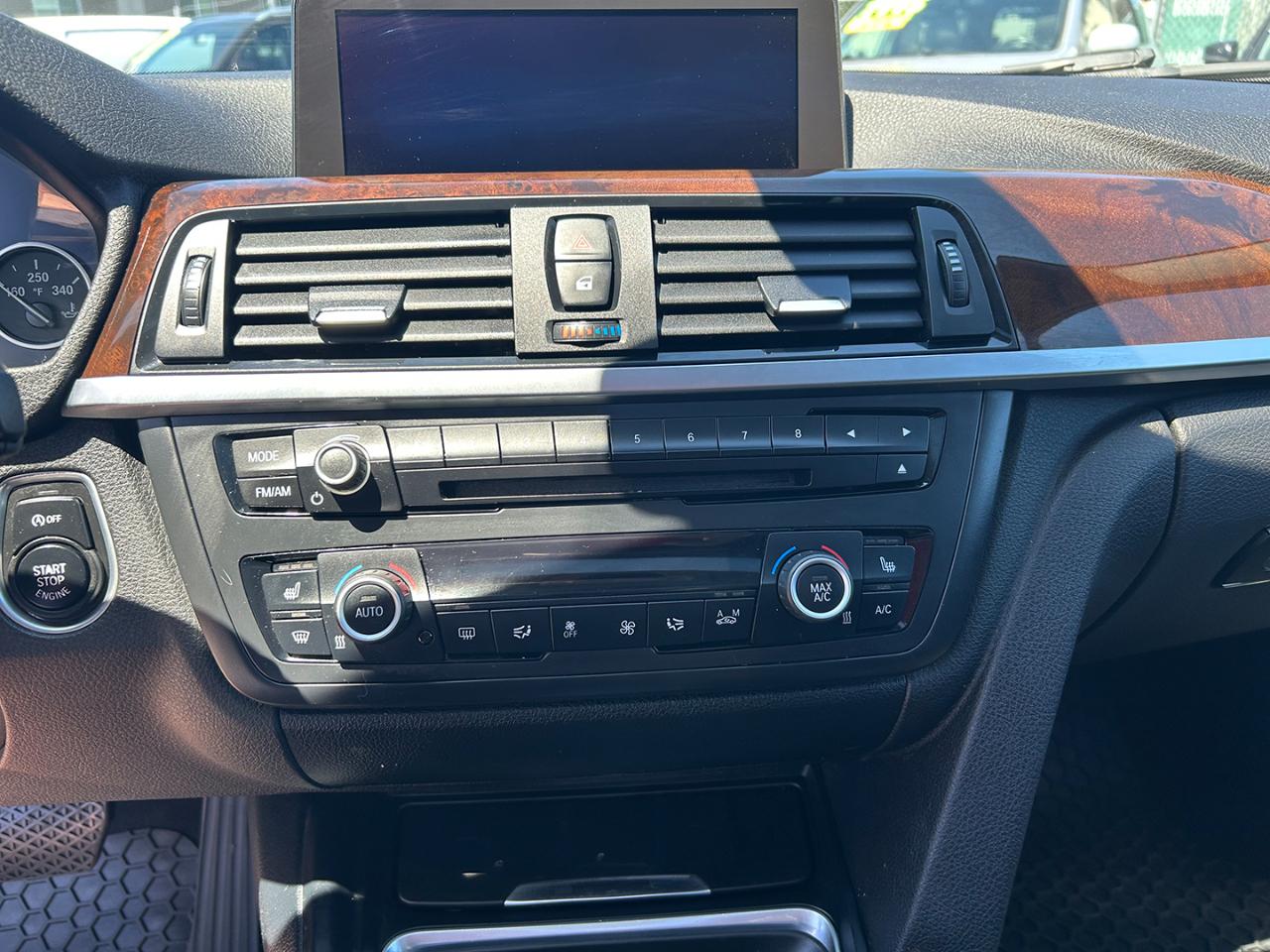 BMW 3 Series 4dr Sdn 328i xDrive AWD SULEV 2015