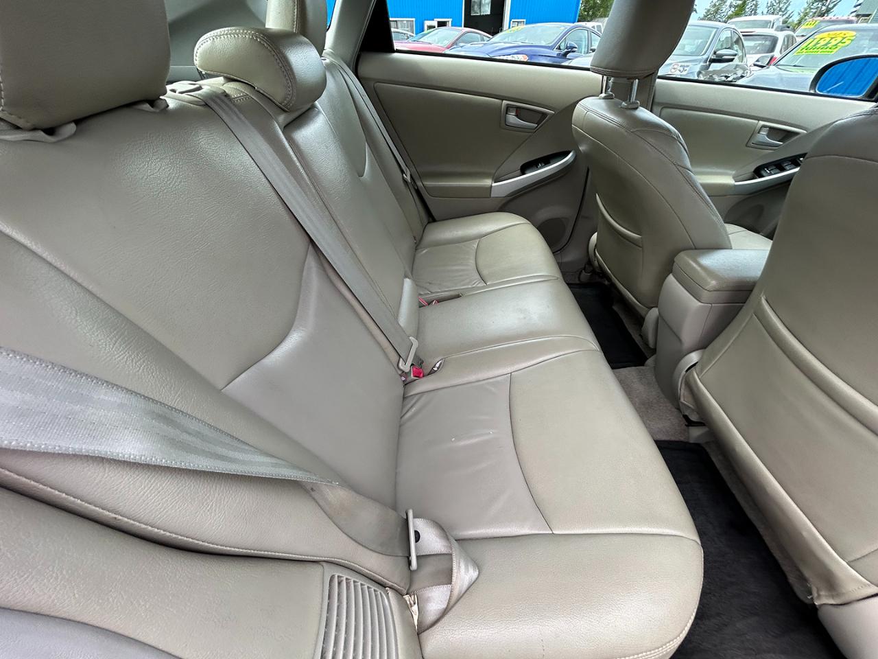Toyota Prius 5dr HB III (Natl) 2011