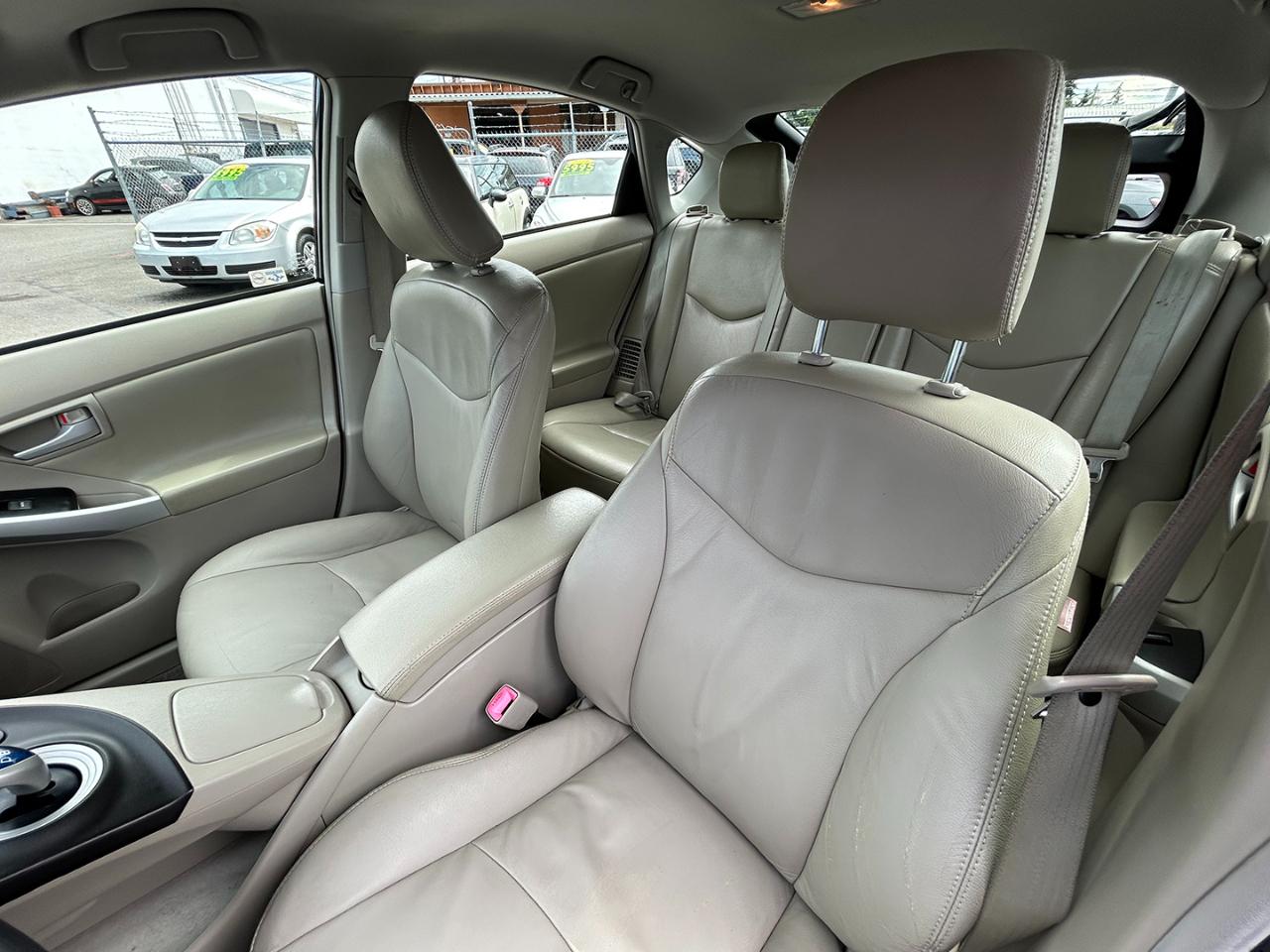 Toyota Prius 5dr HB III (Natl) 2011