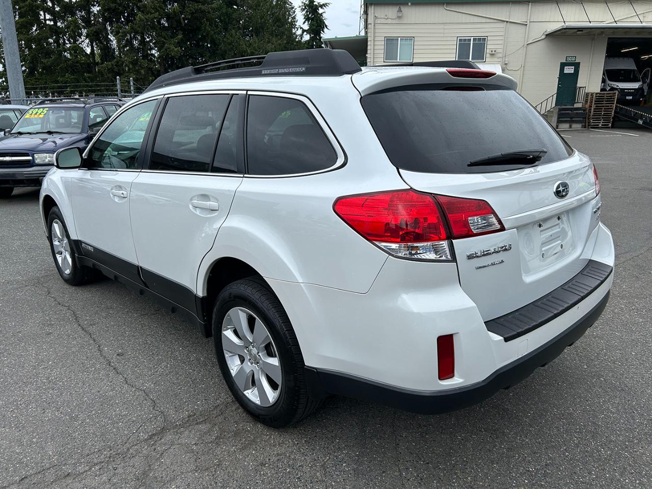 Subaru Outback 4dr Wgn H4 Auto 2.5i Prem AWP 2011