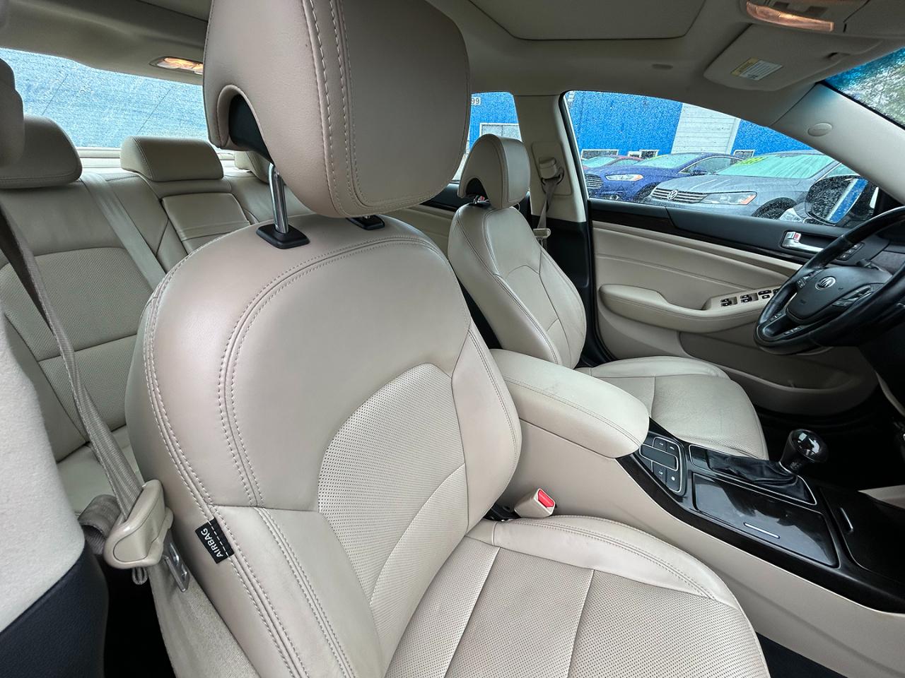 Kia Cadenza 4dr Sdn Premium 2014