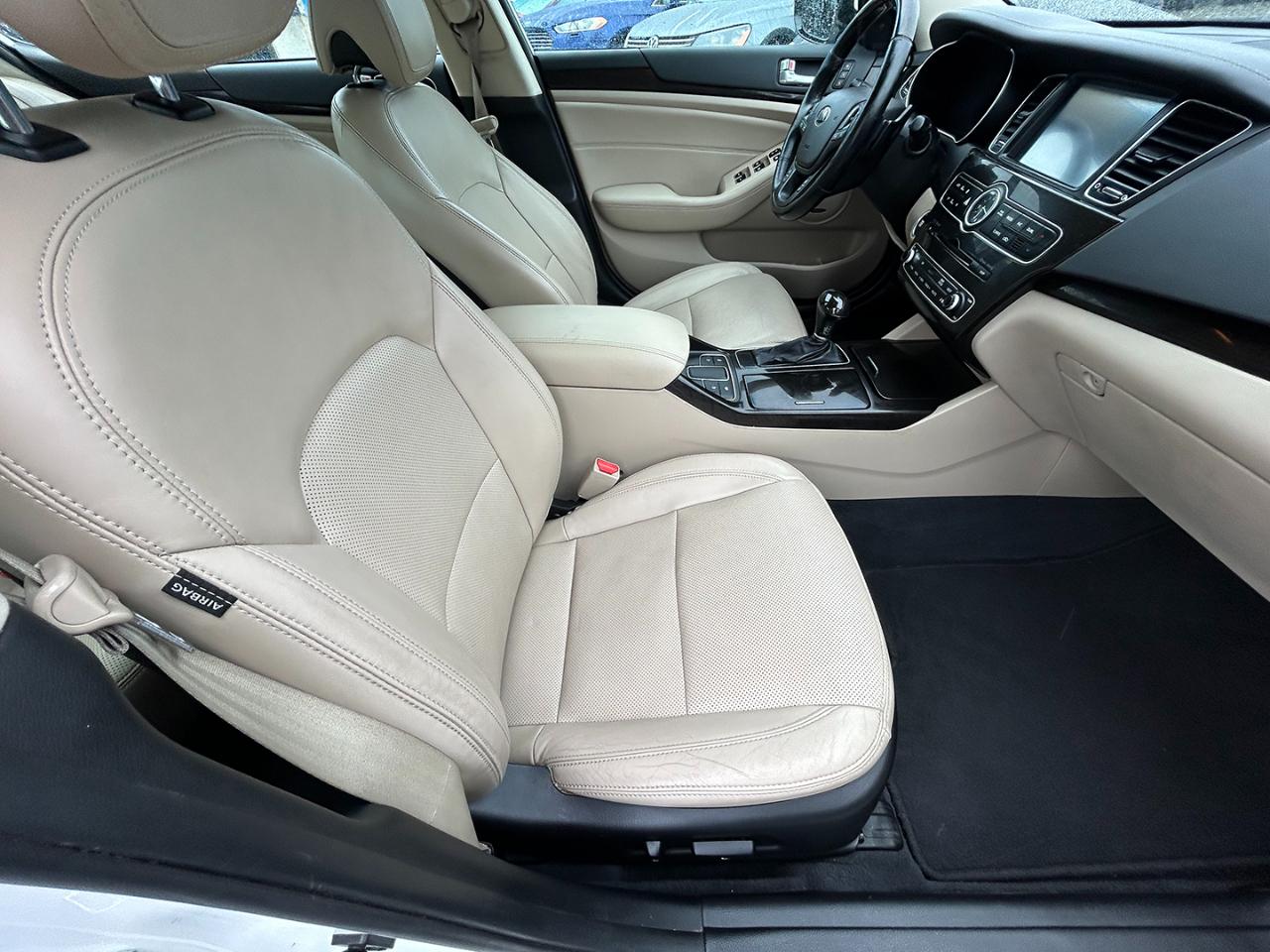 Kia Cadenza 4dr Sdn Premium 2014