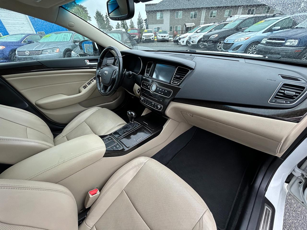 Kia Cadenza 4dr Sdn Premium 2014