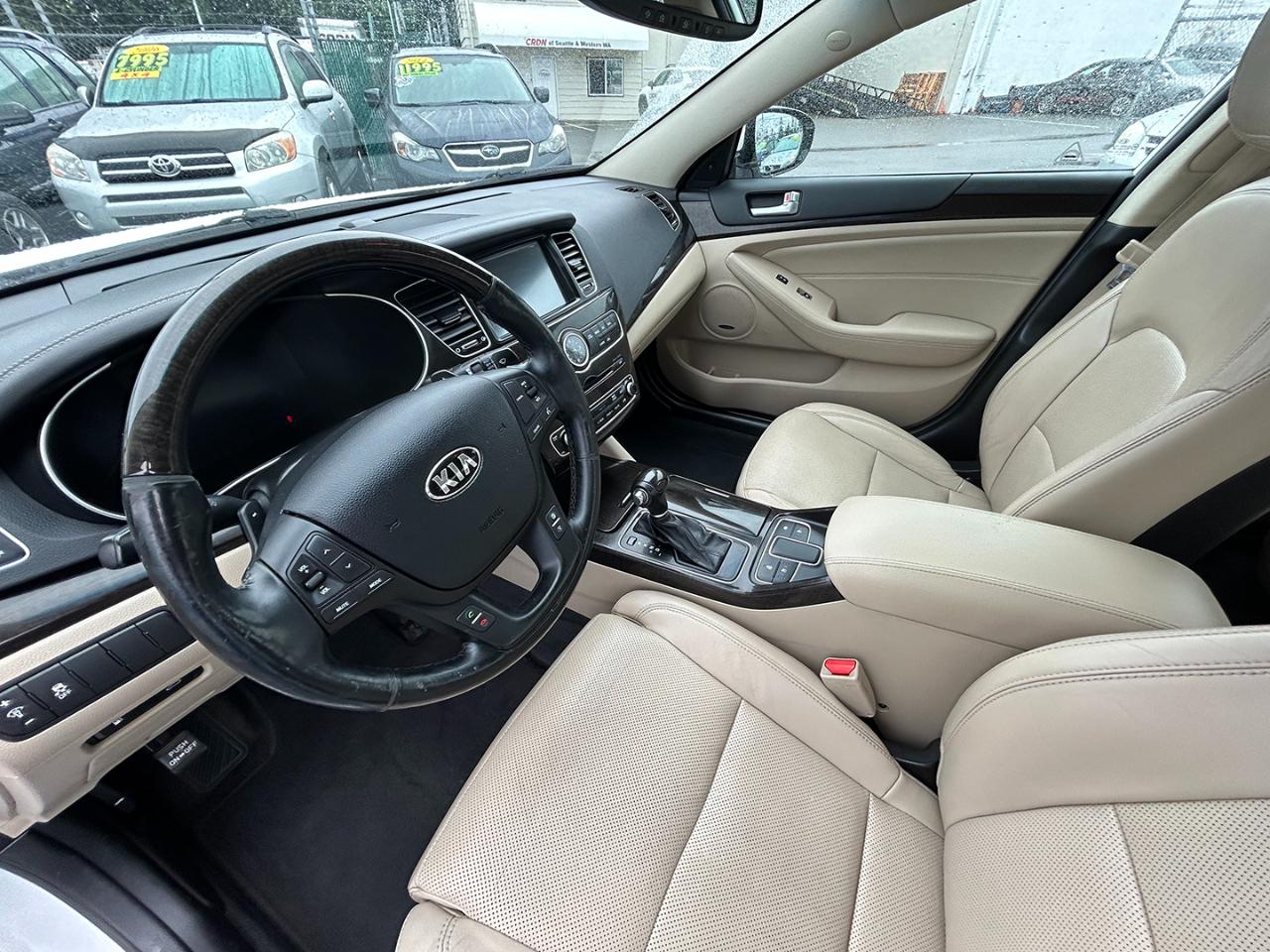 Kia Cadenza 4dr Sdn Premium 2014