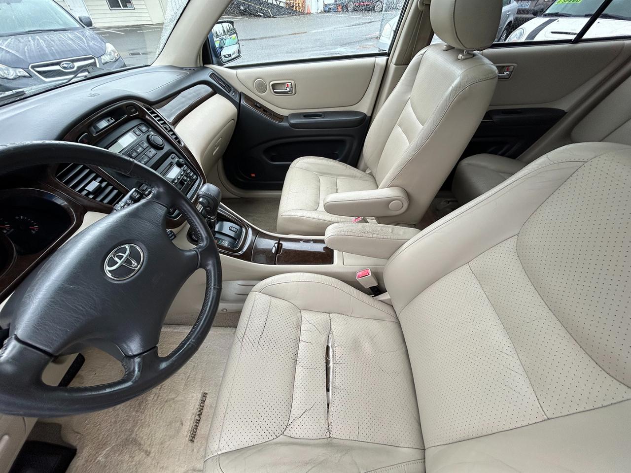 Toyota Highlander 4dr V6 4WD (Natl) 2003