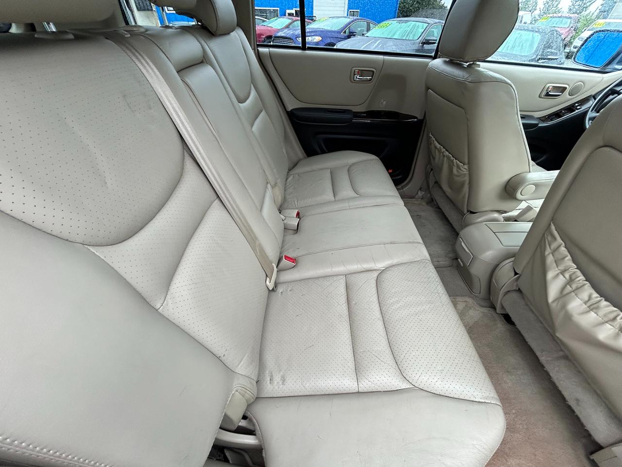 Toyota Highlander 4dr V6 4WD (Natl) 2003