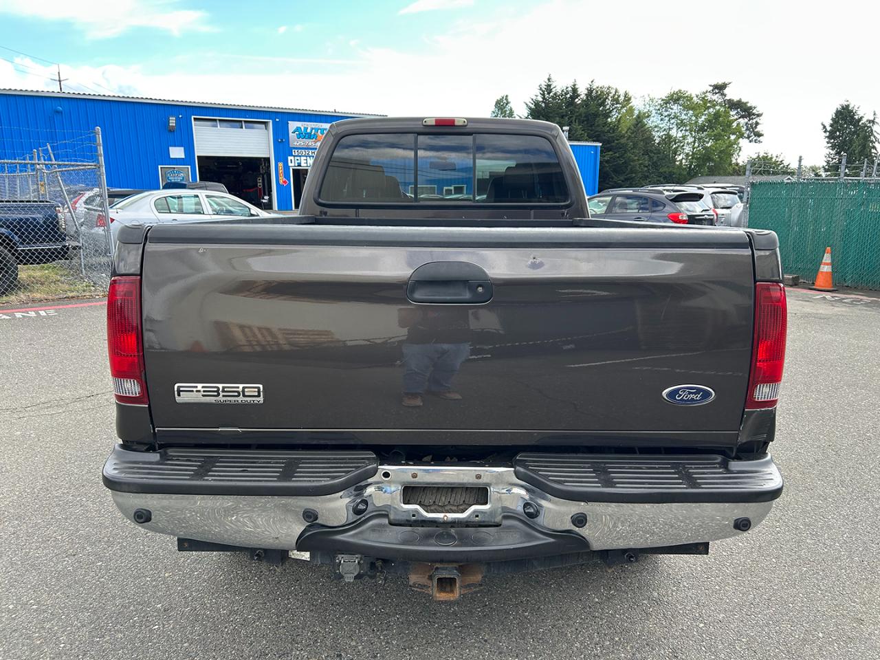 Ford Super Duty F-350 SRW Crew Cab 172" XL 4WD 2006