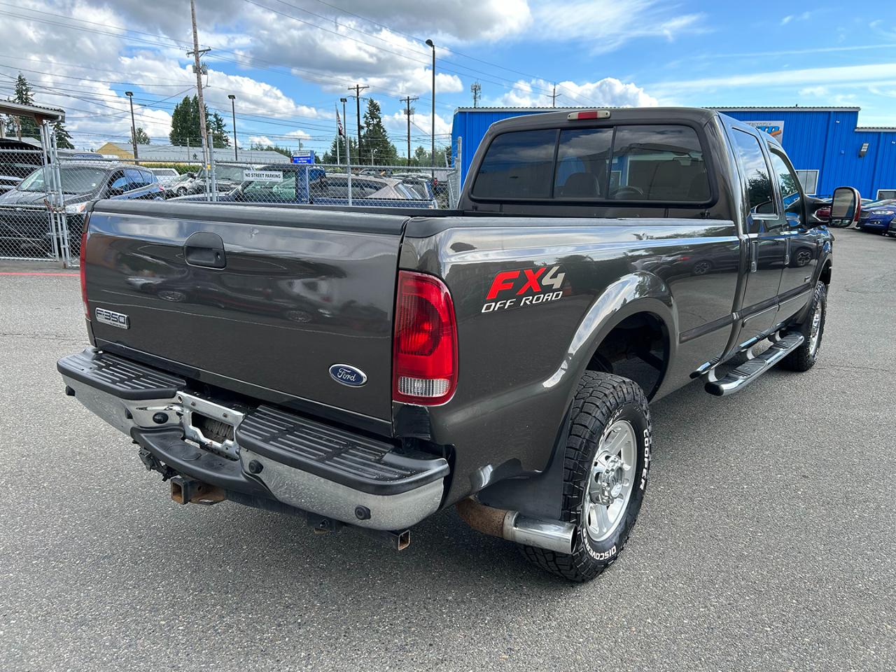Ford Super Duty F-350 SRW Crew Cab 172" XL 4WD 2006