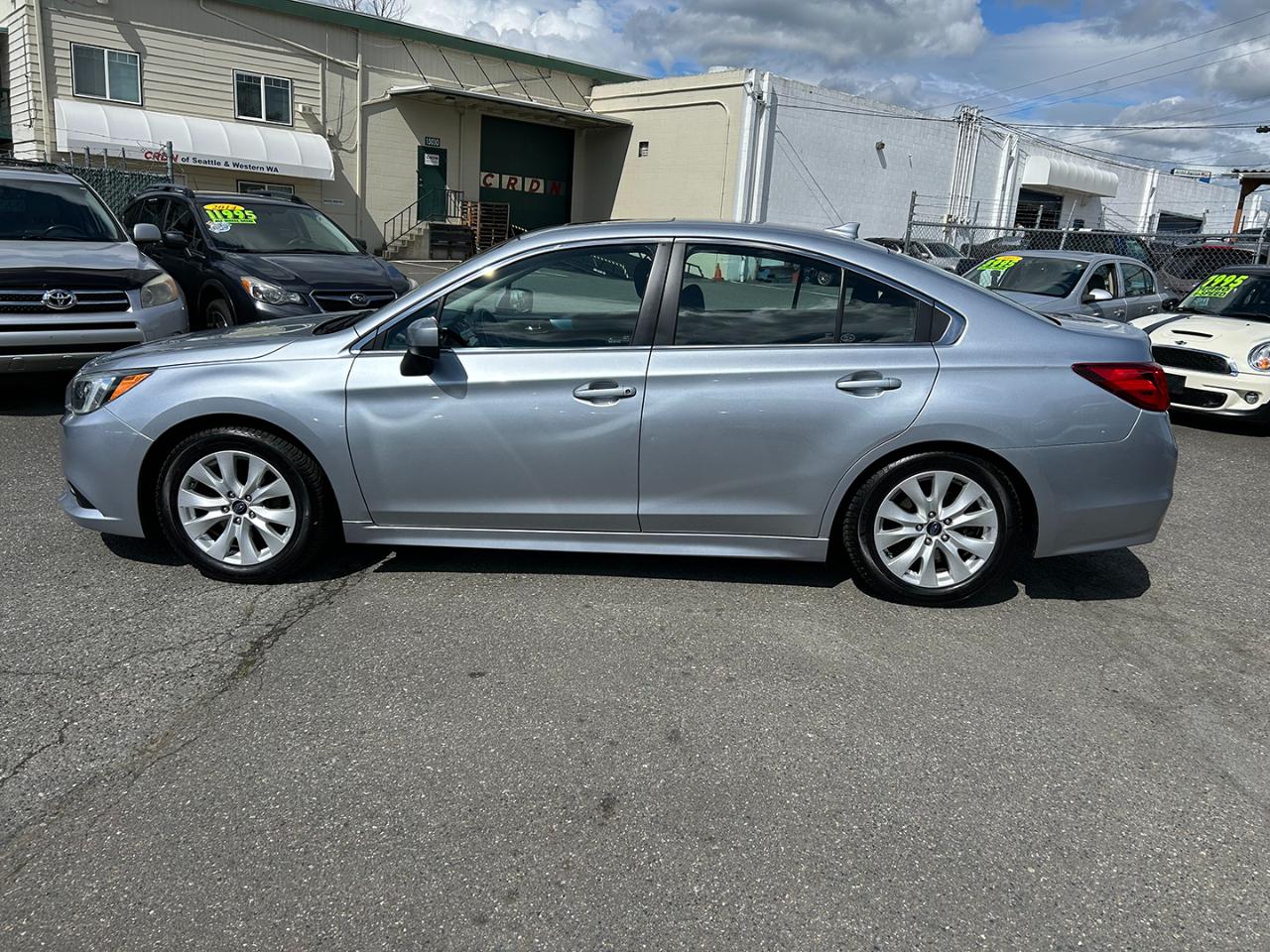 Subaru Legacy 4dr Sdn 2.5i Premium PZEV 2016