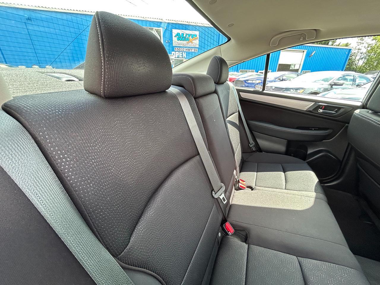 Subaru Legacy 4dr Sdn 2.5i Premium PZEV 2016