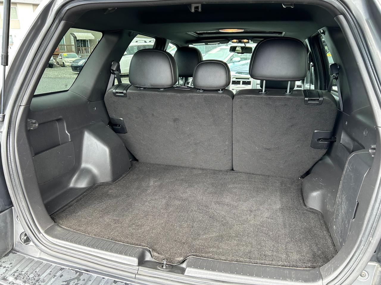 Ford Escape 4WD 4dr XLT 2010