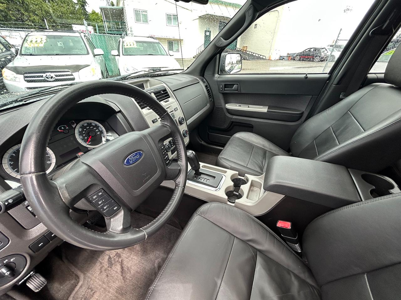 Ford Escape 4WD 4dr XLT 2010
