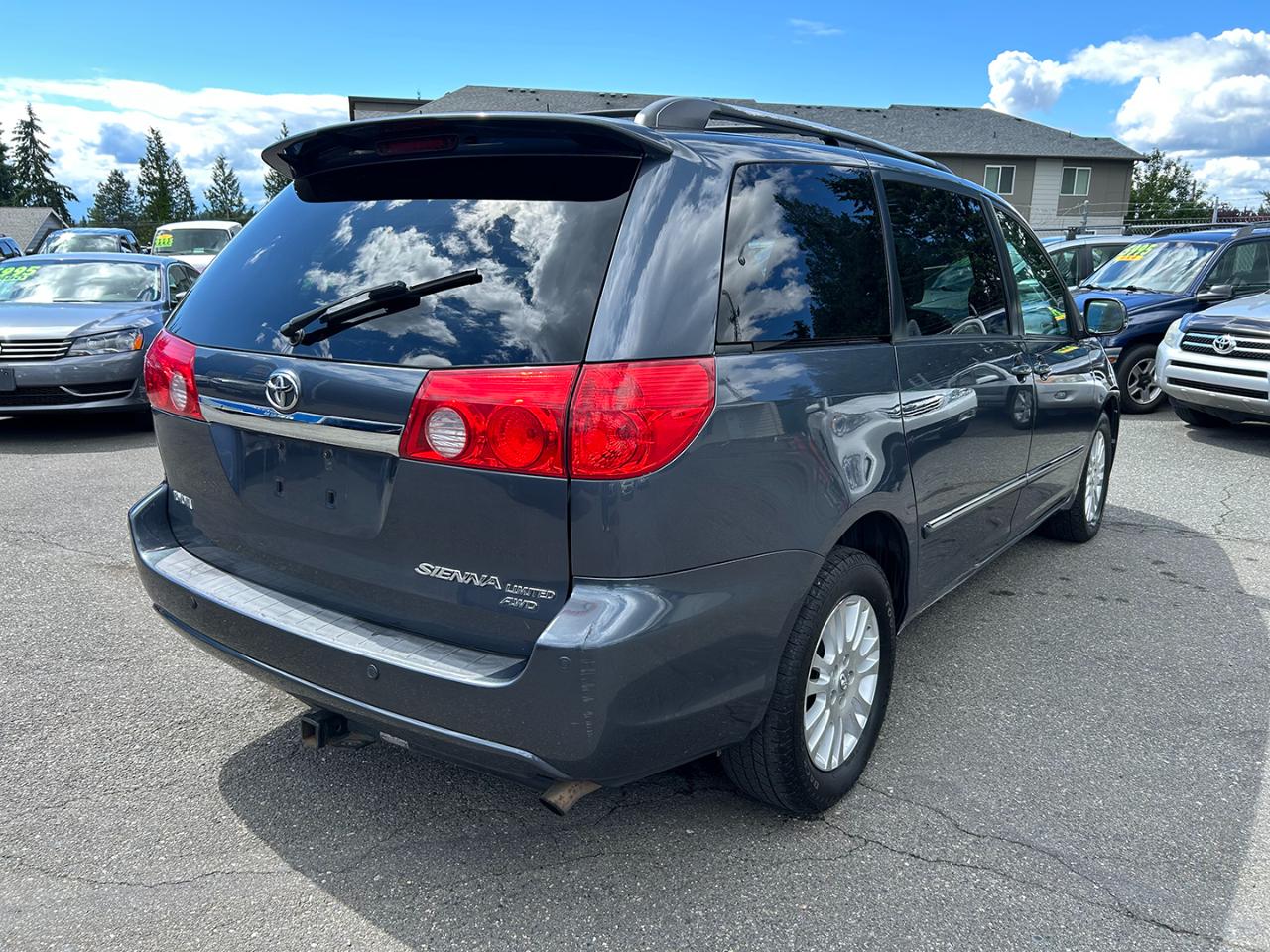 Toyota Sienna 5dr 7-Pass Van XLE AWD (Natl) 2008