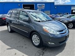 2008 Toyota Sienna 