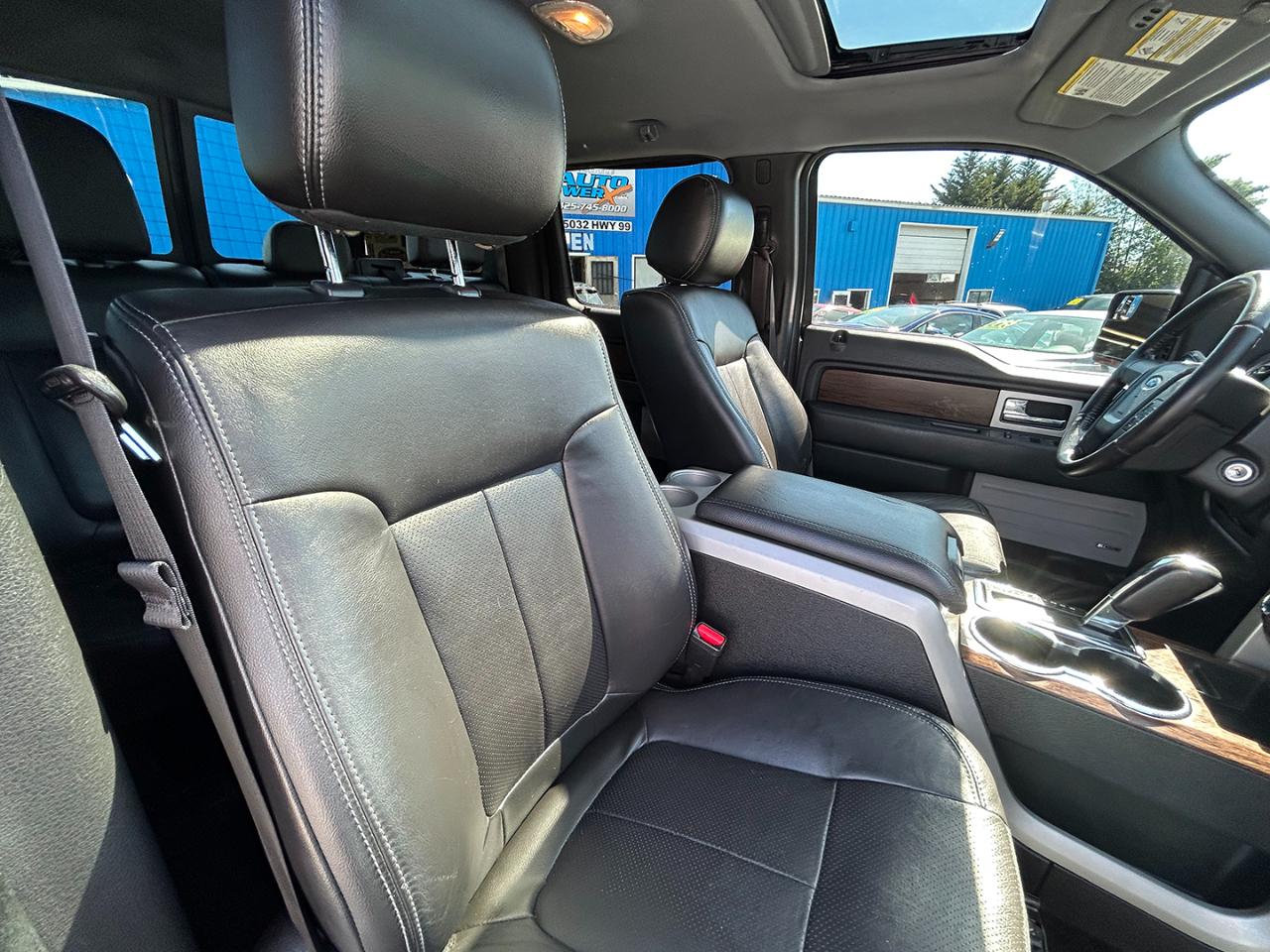 Ford F-150 4WD SuperCrew 145" Platinum 2014