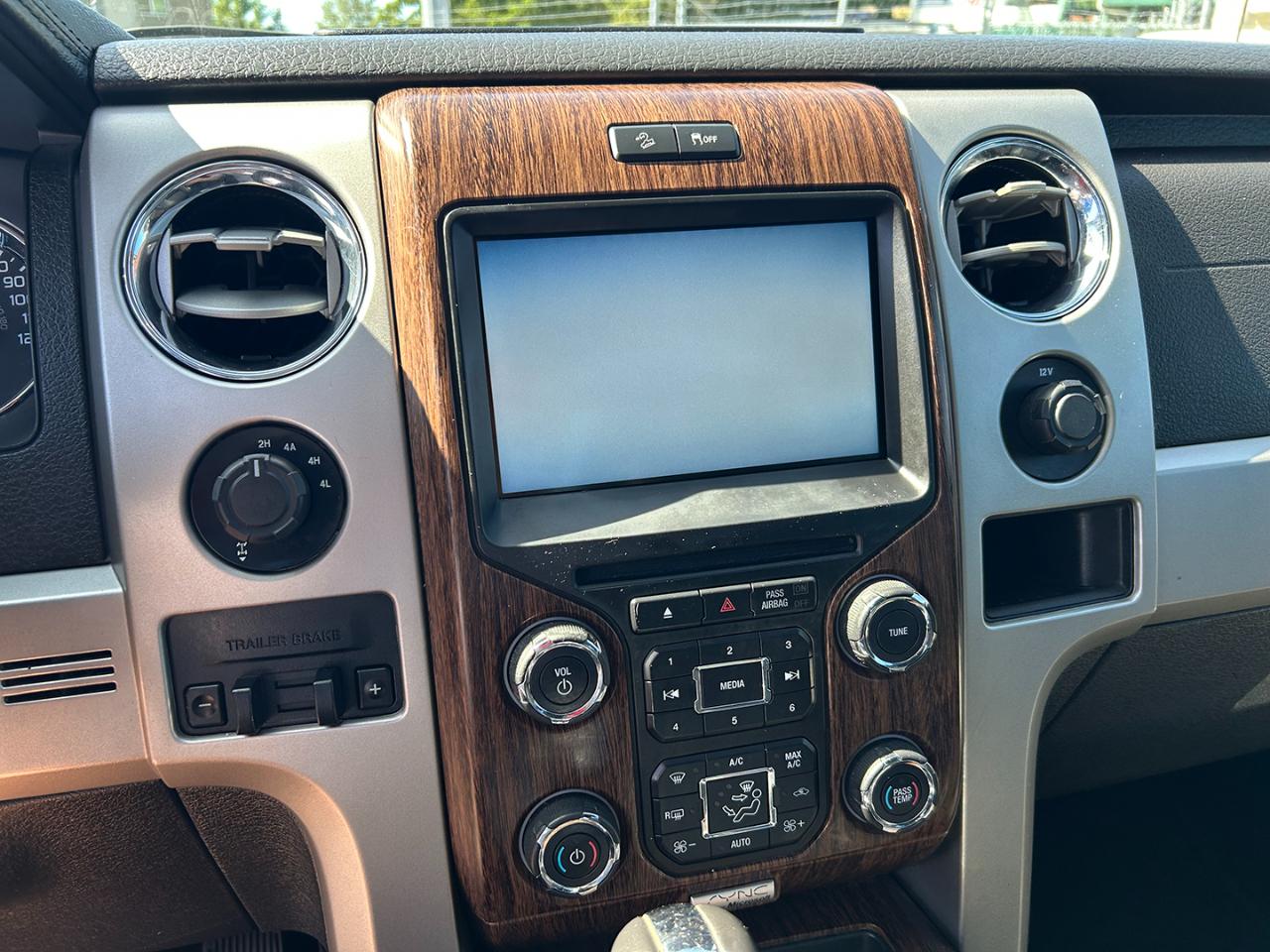Ford F-150 4WD SuperCrew 145" Platinum 2014