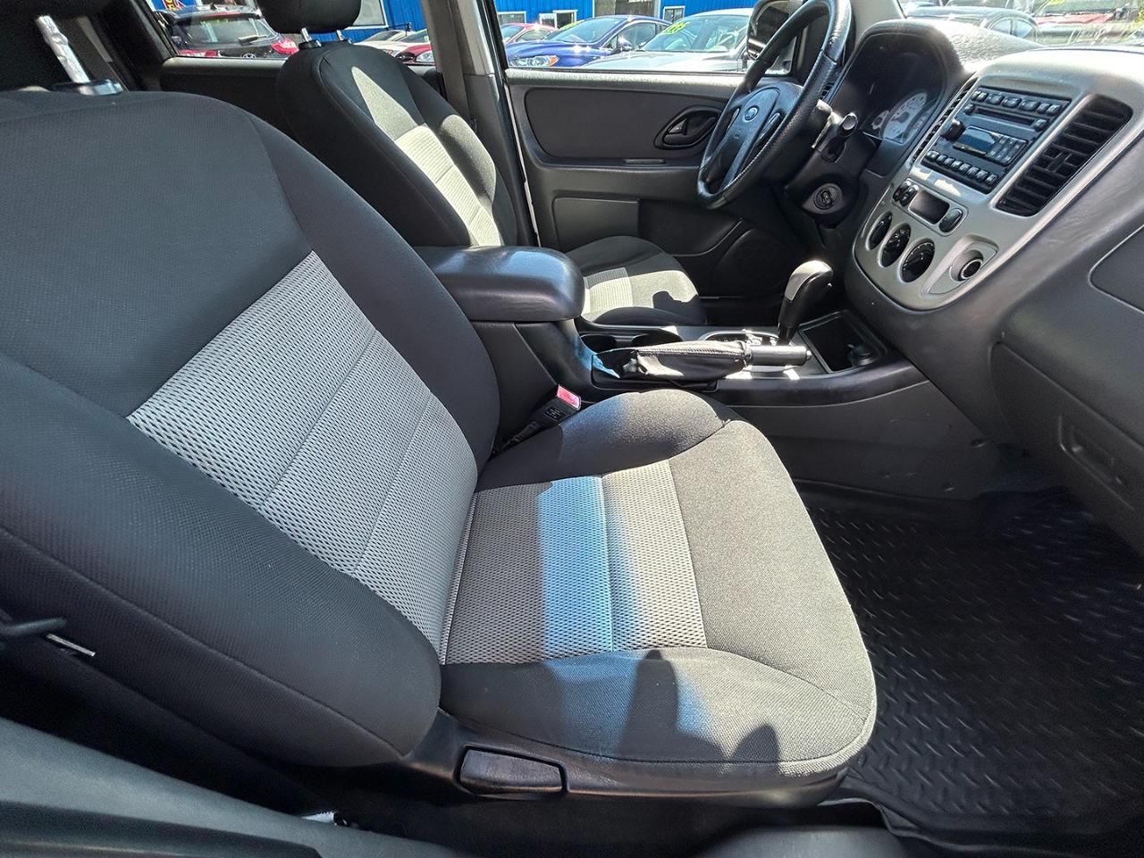 Ford Escape 4WD 4dr V6 Auto XLT 2007