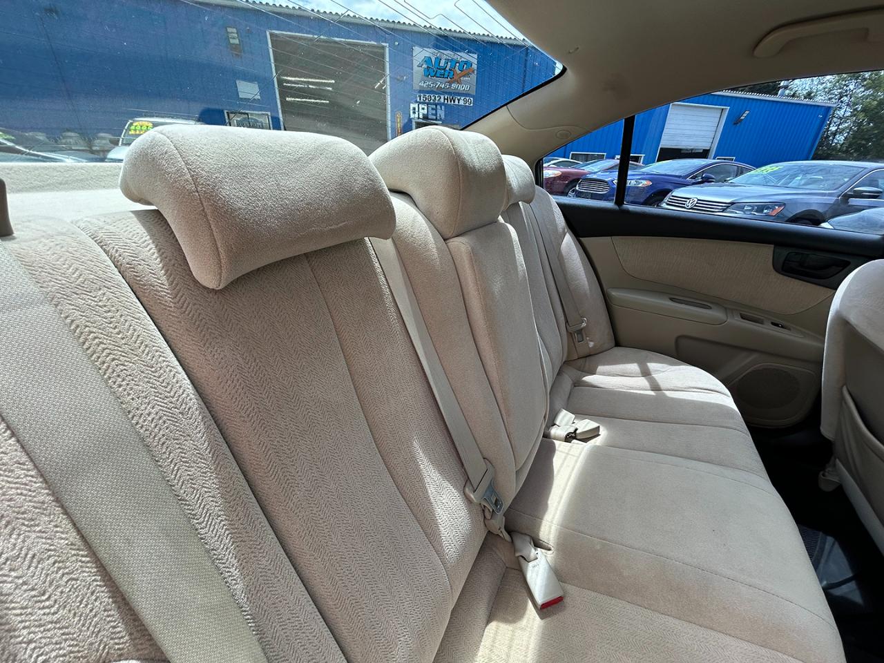 Kia Optima 4dr Sdn I4 Auto LX 2010