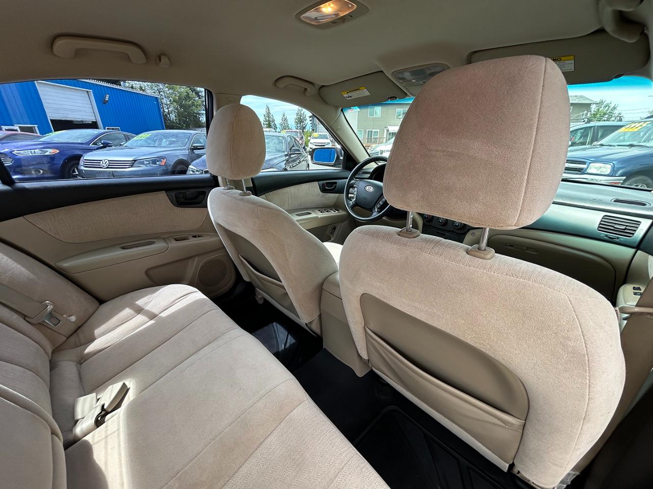 Kia Optima 4dr Sdn I4 Auto LX 2010