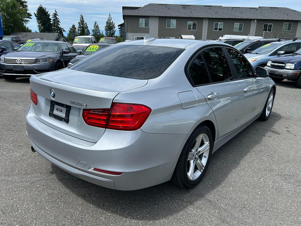 BMW 3 Series 4dr Sdn 328d RWD 2014
