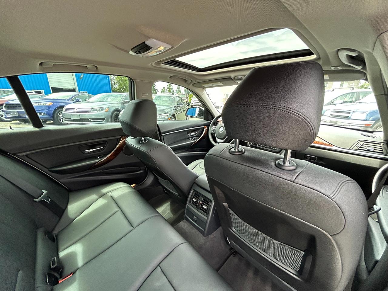 BMW 3 Series 4dr Sdn 328d RWD 2014