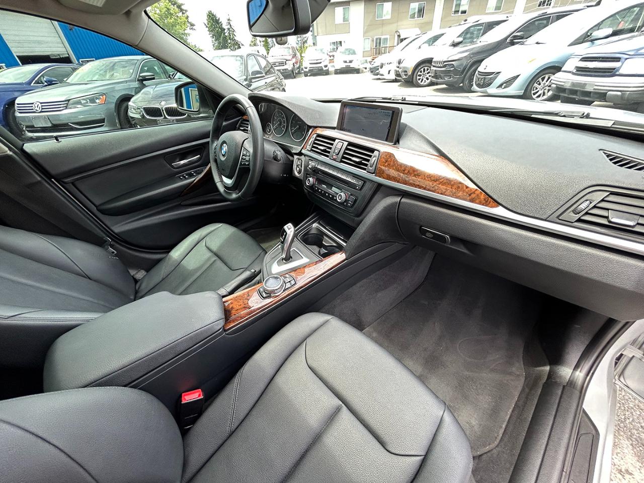 BMW 3 Series 4dr Sdn 328d RWD 2014
