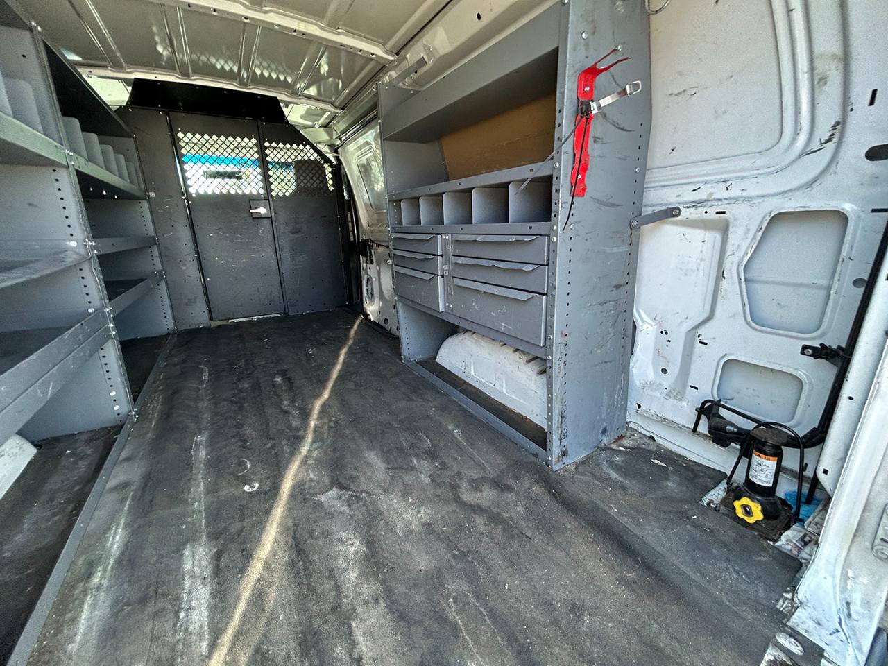 Ford Econoline Cargo Van E-250 Commercial 2013