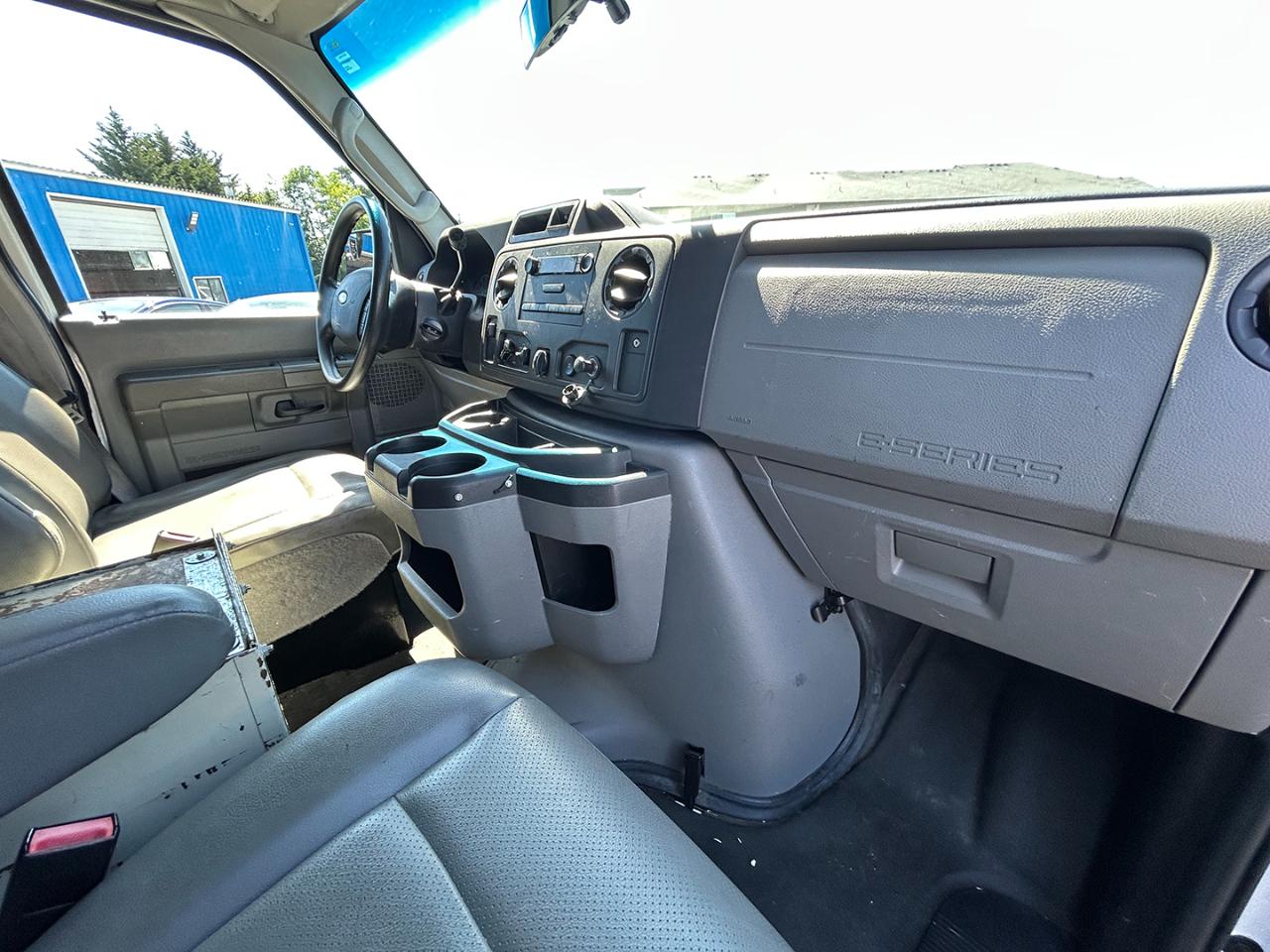 Ford Econoline Cargo Van E-250 Commercial 2013