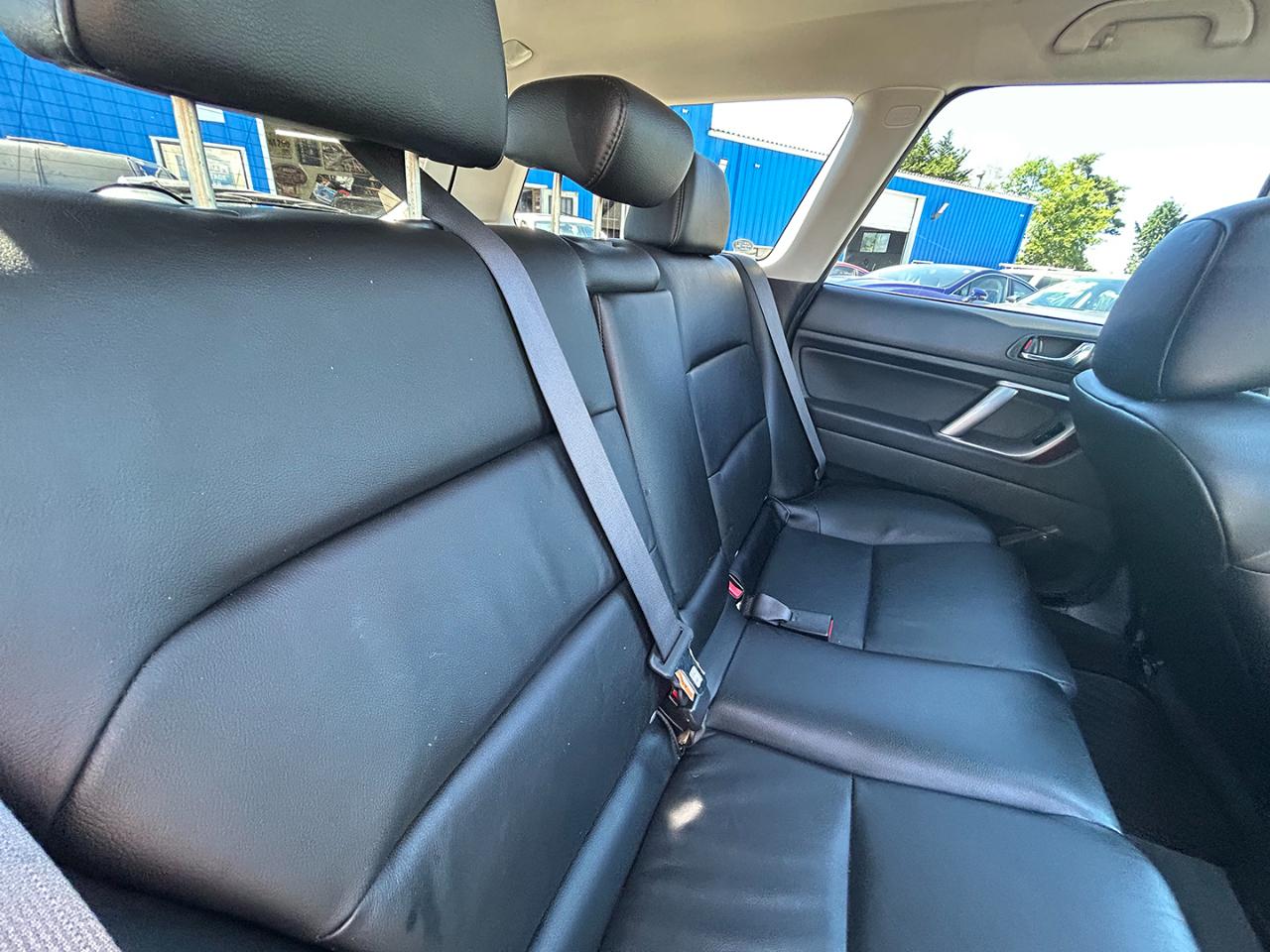 Subaru Outback 4dr H4 Auto Ltd 2009