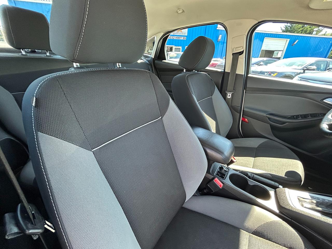 Ford Focus 4dr Sdn SE 2014