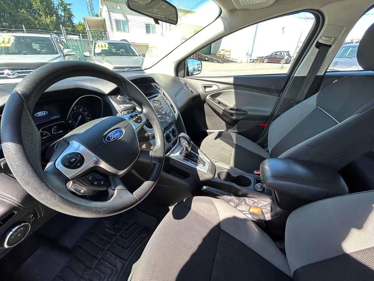 Ford Focus 4dr Sdn SE 2014