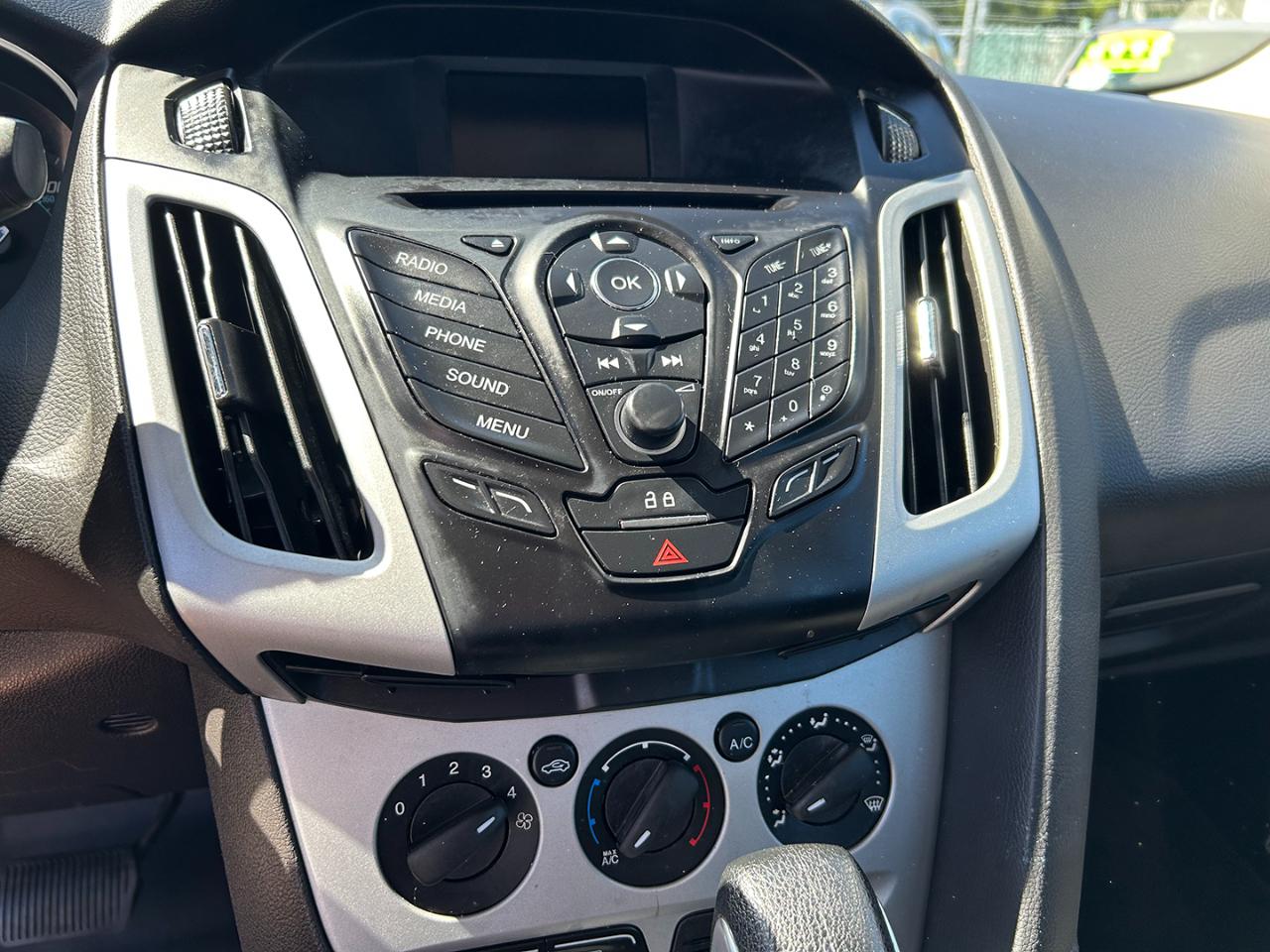 Ford Focus 4dr Sdn SE 2014