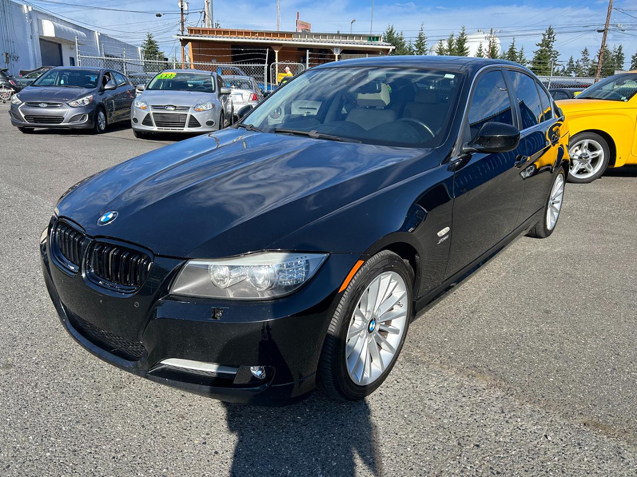 BMW 3 Series 4dr Sdn 335i xDrive AWD 2009