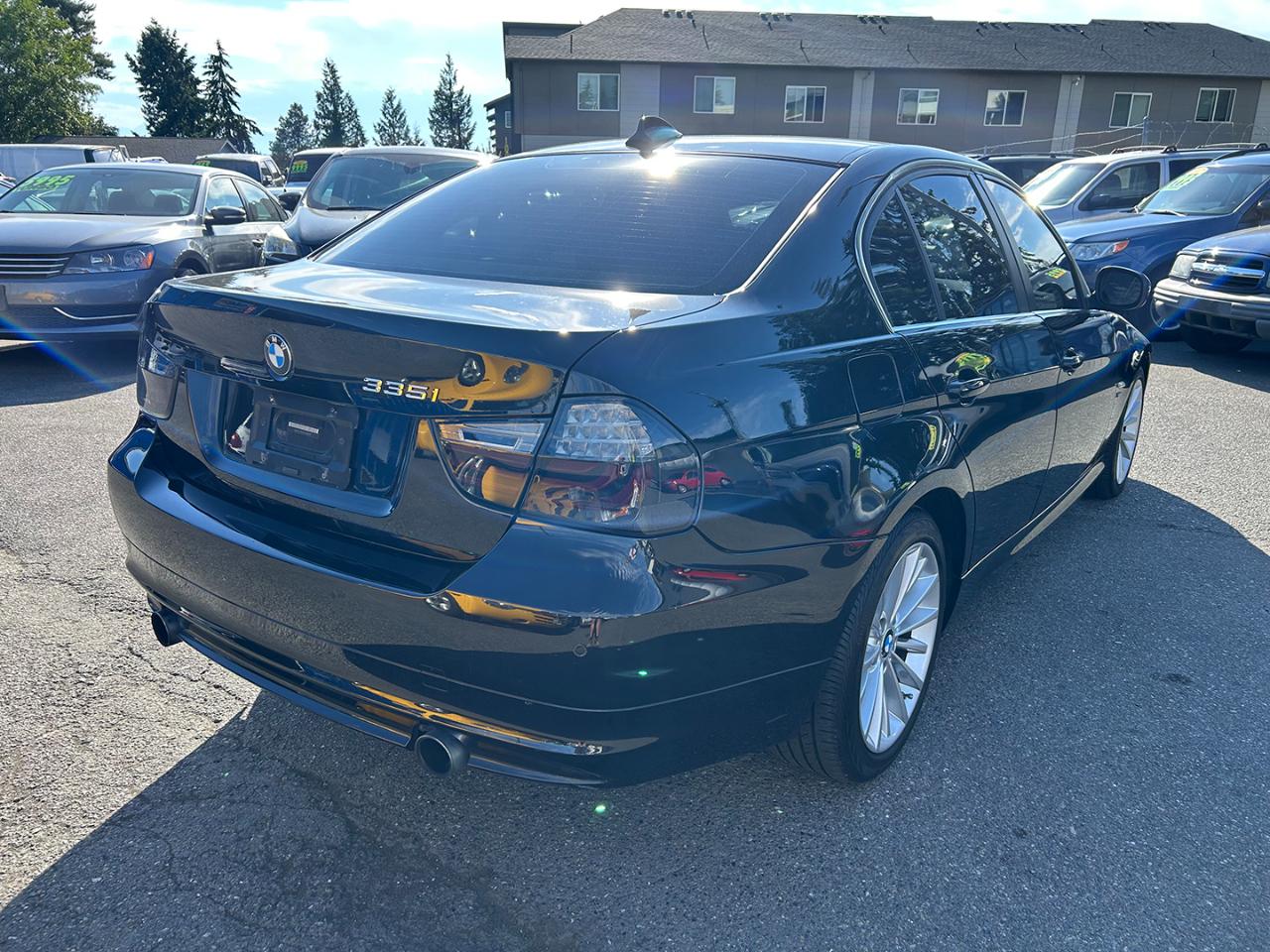 BMW 3 Series 4dr Sdn 335i xDrive AWD 2009