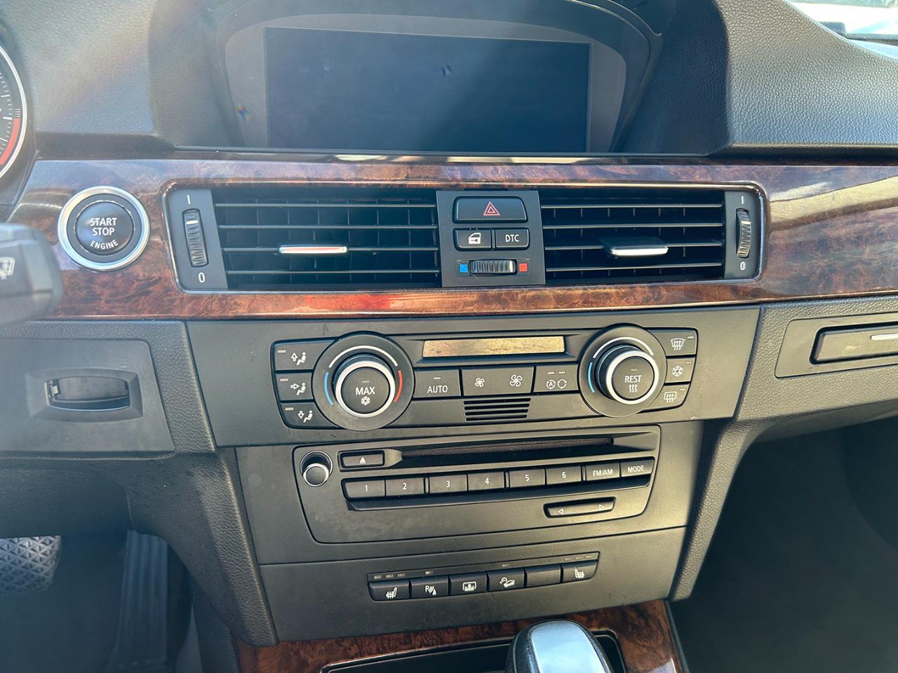 BMW 3 Series 4dr Sdn 335i xDrive AWD 2009