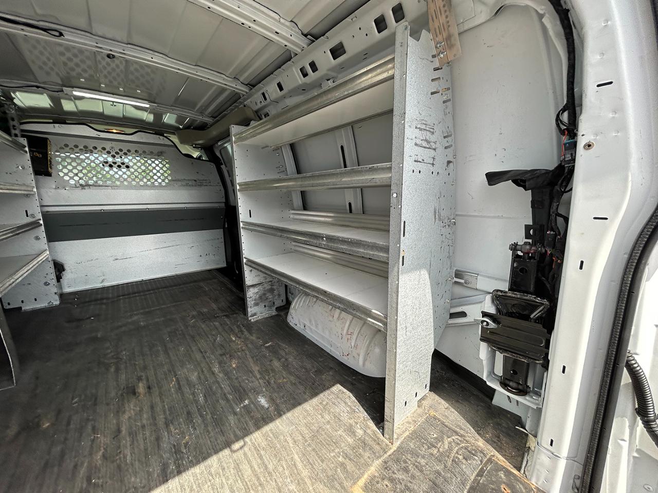 Chevrolet Express Cargo Van RWD 3500 135" 2017