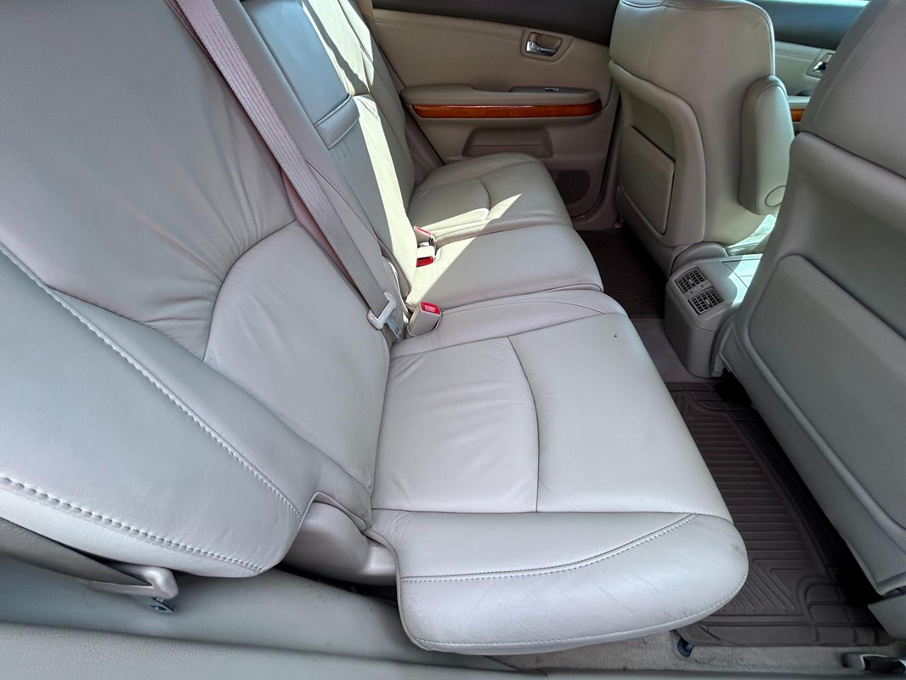 Lexus RX 330 4dr SUV AWD 2005