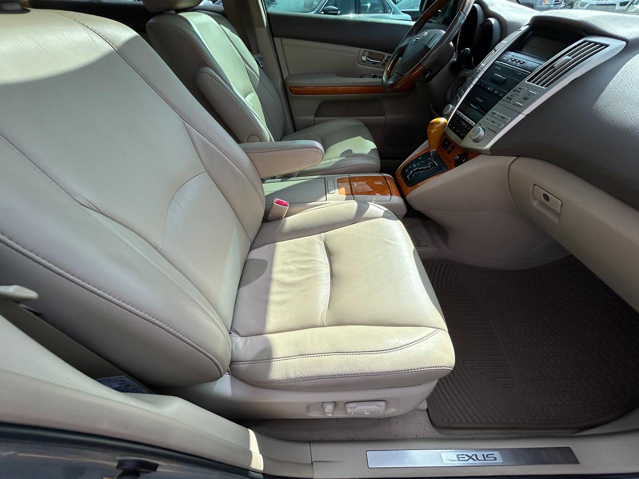 Lexus RX 330 4dr SUV AWD 2005