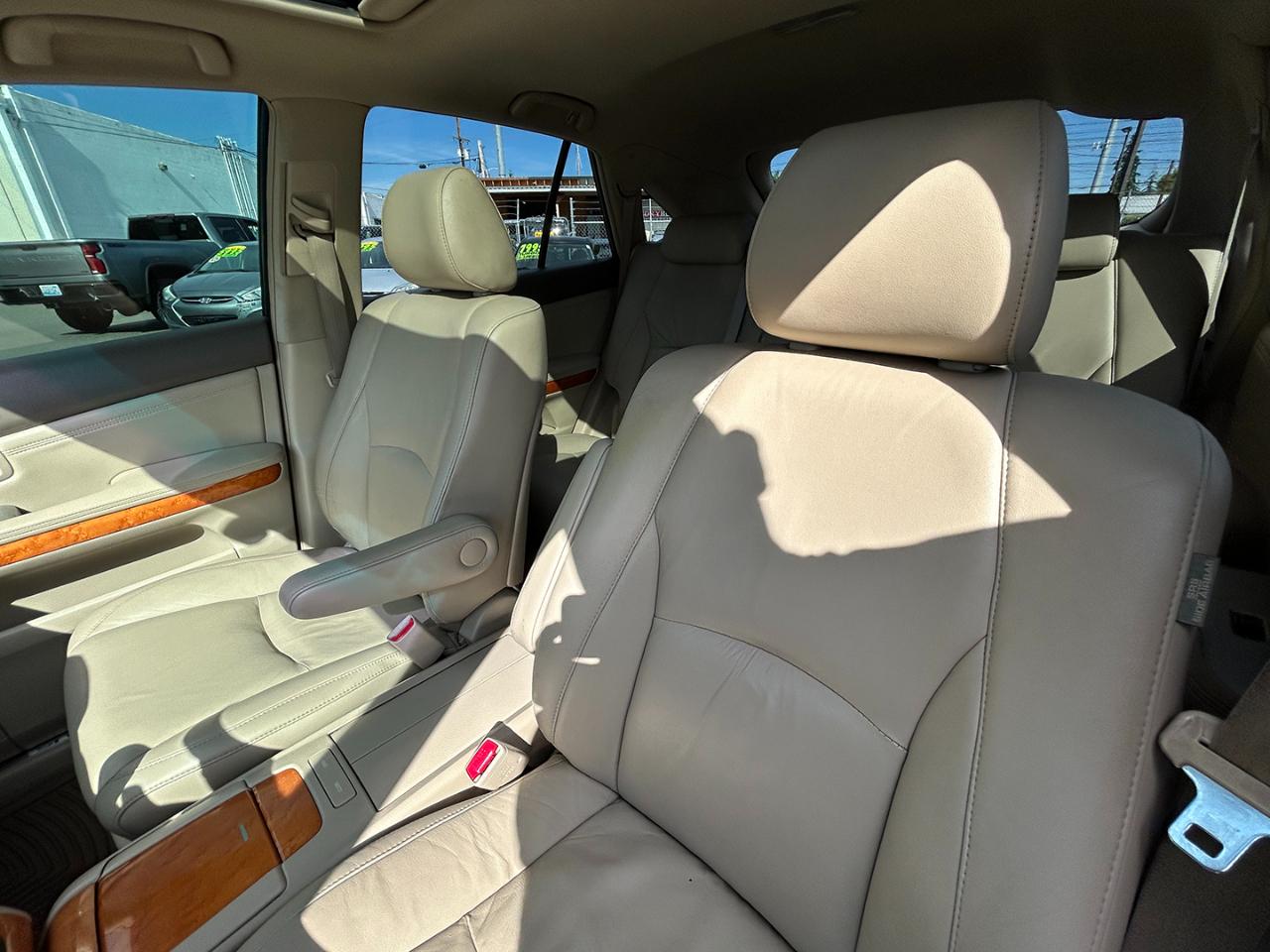 Lexus RX 330 4dr SUV AWD 2005