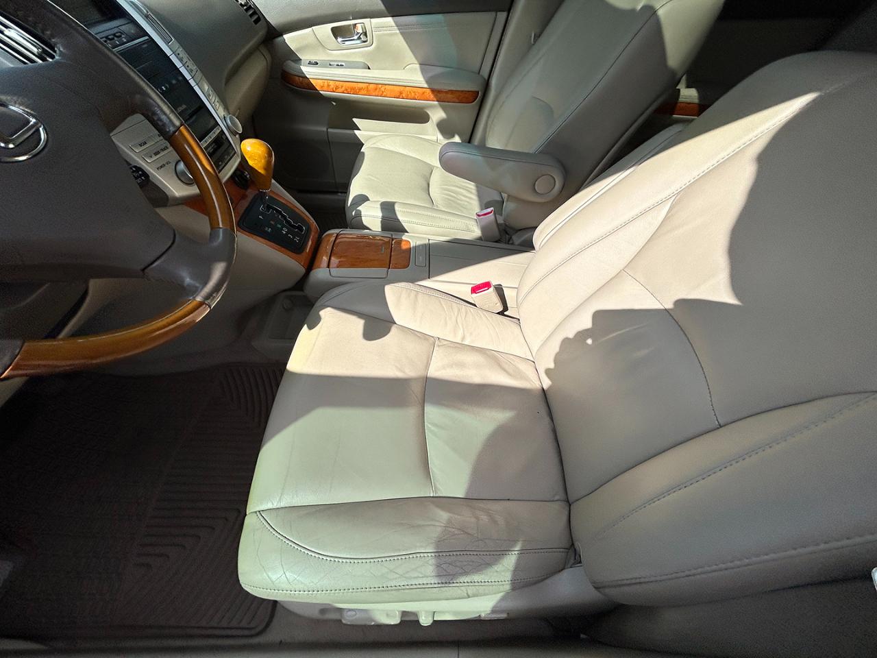 Lexus RX 330 4dr SUV AWD 2005