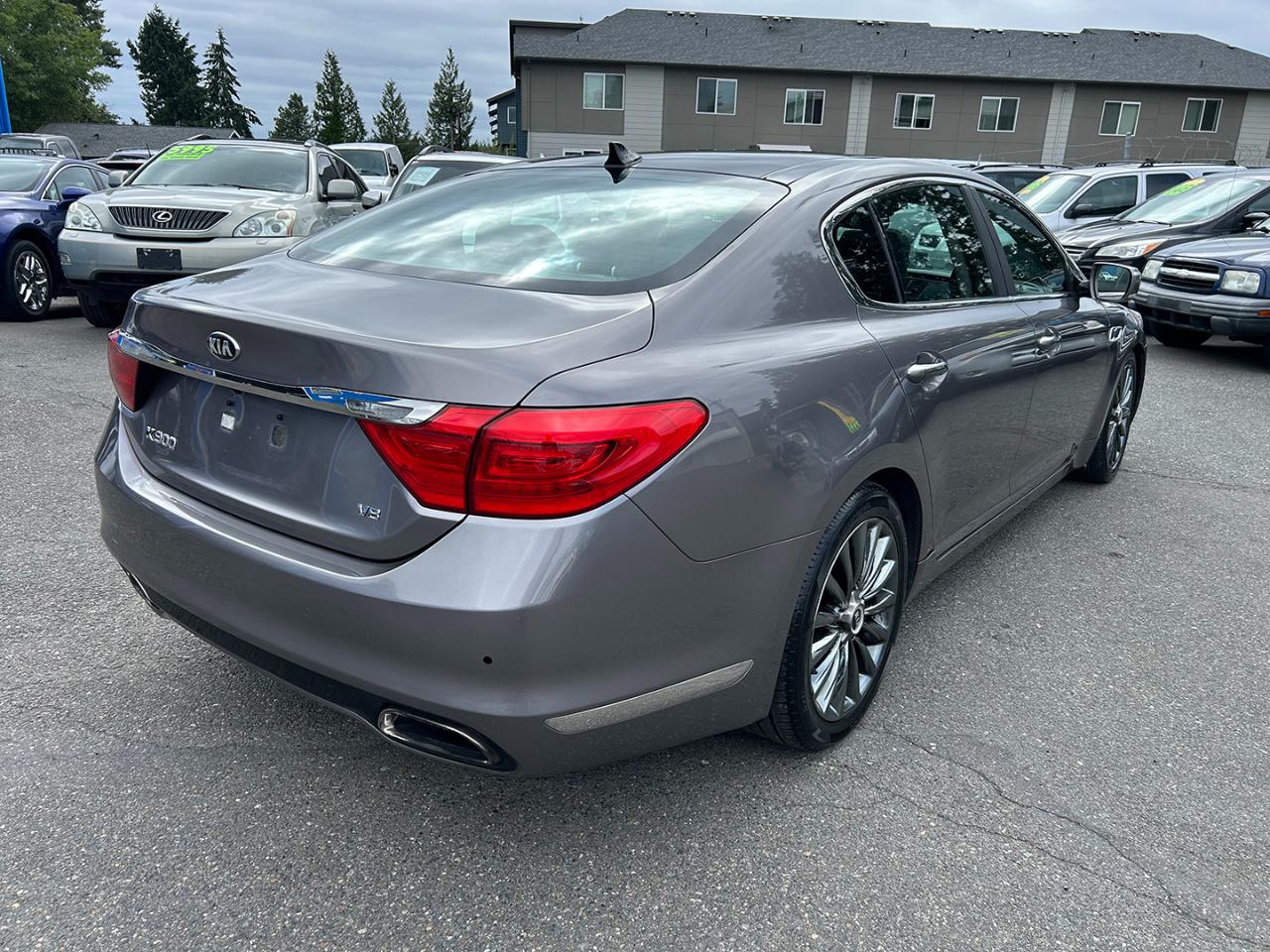 Kia K900 4dr Sdn Luxury 2015