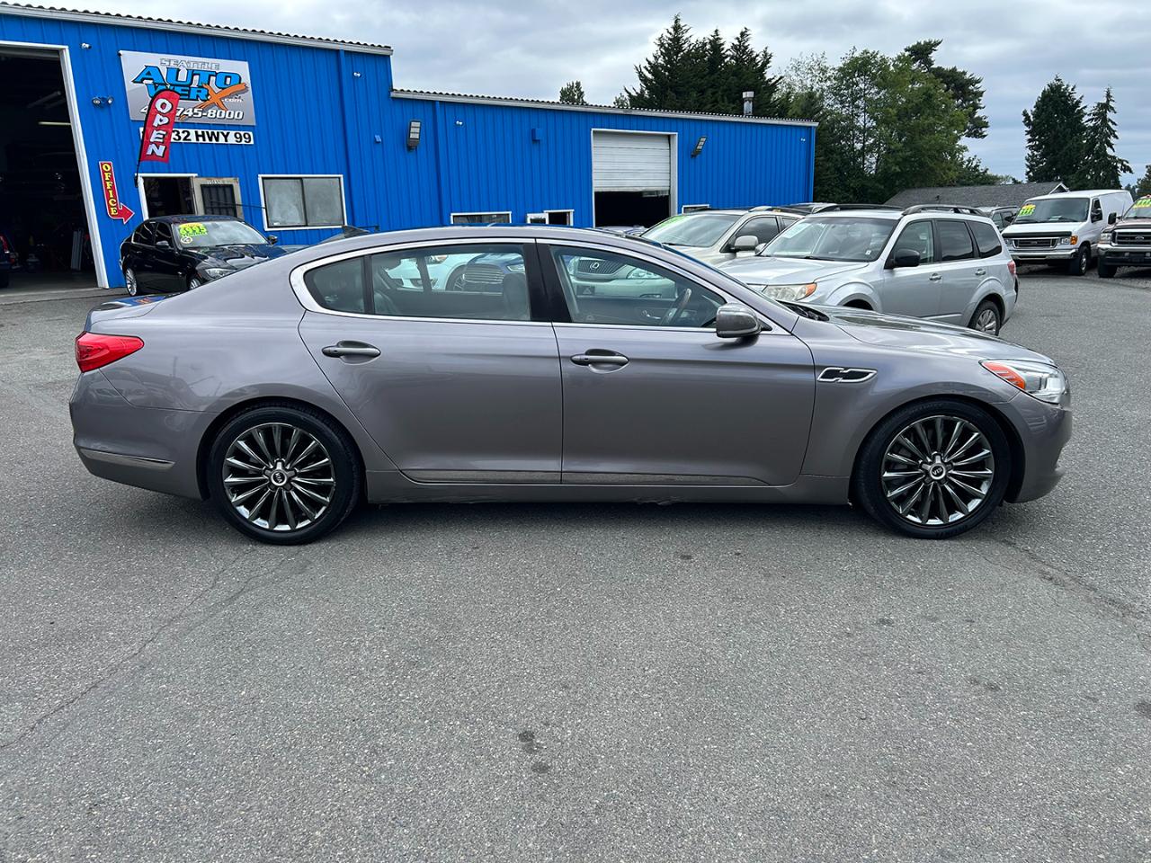 Kia K900 4dr Sdn Luxury 2015