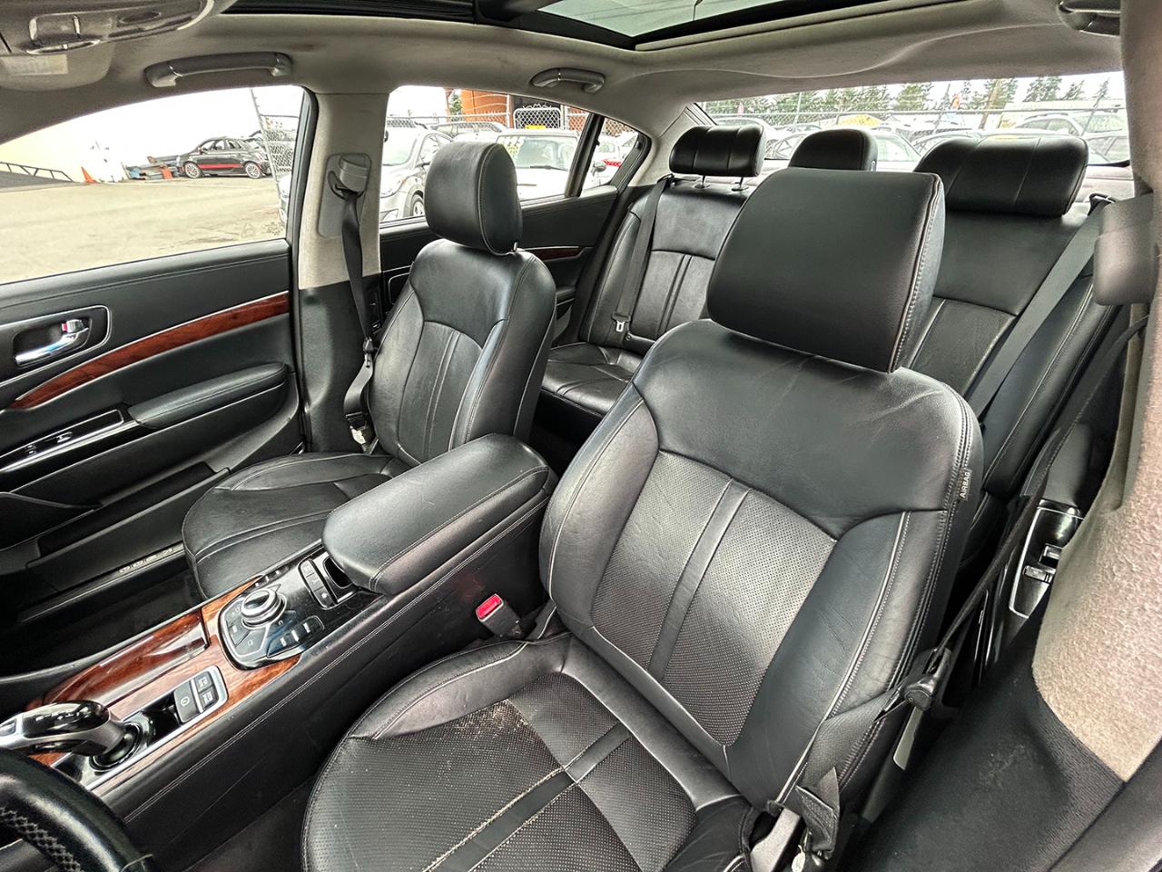 Kia K900 4dr Sdn Luxury 2015