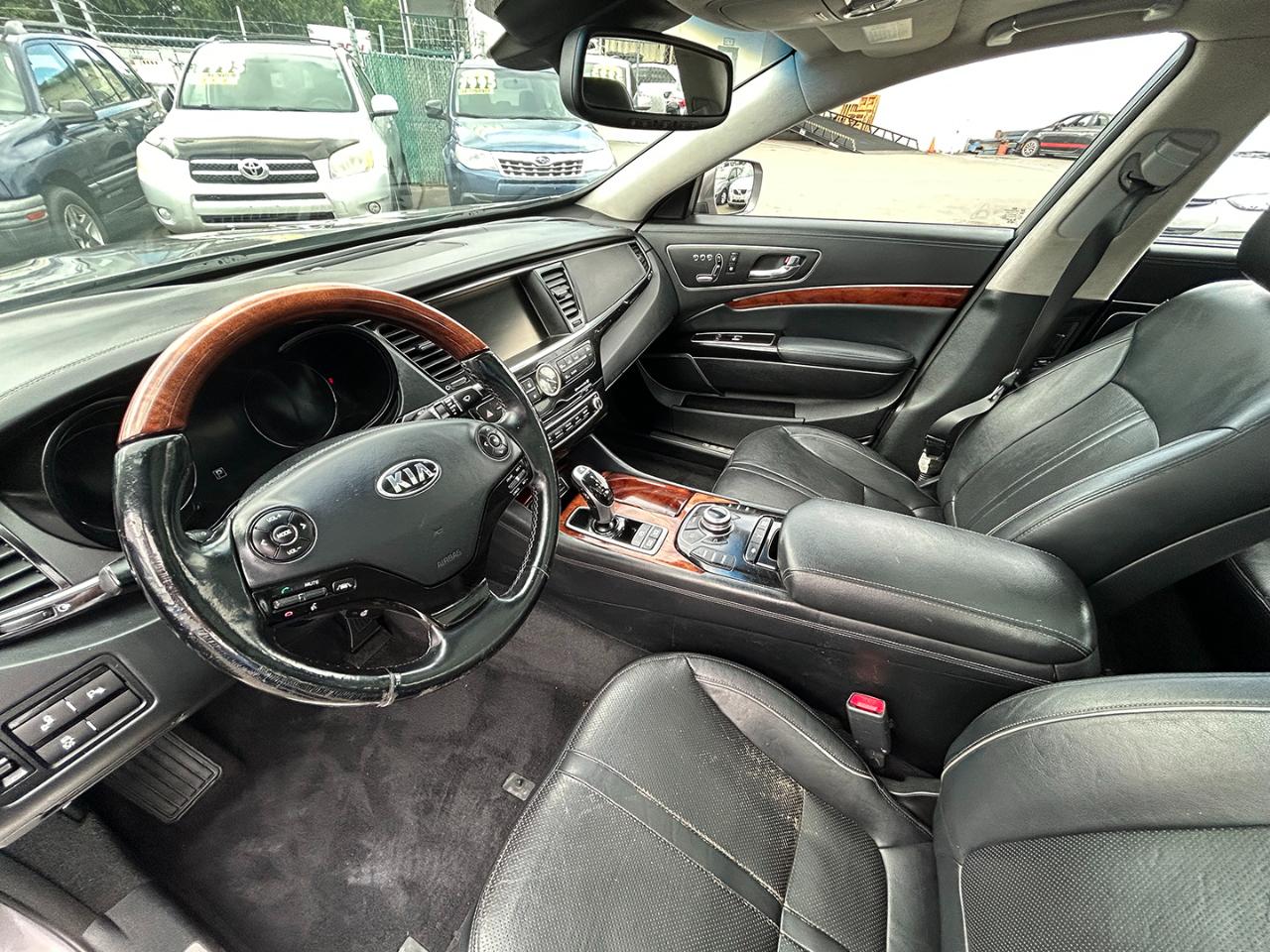 Kia K900 4dr Sdn Luxury 2015