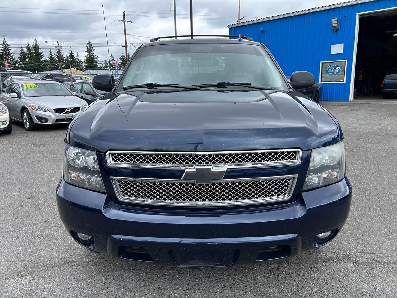 Chevrolet Avalanche 4WD Crew Cab LT 2011