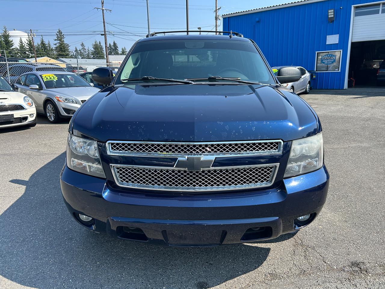Chevrolet Avalanche 4WD Crew Cab LT 2011