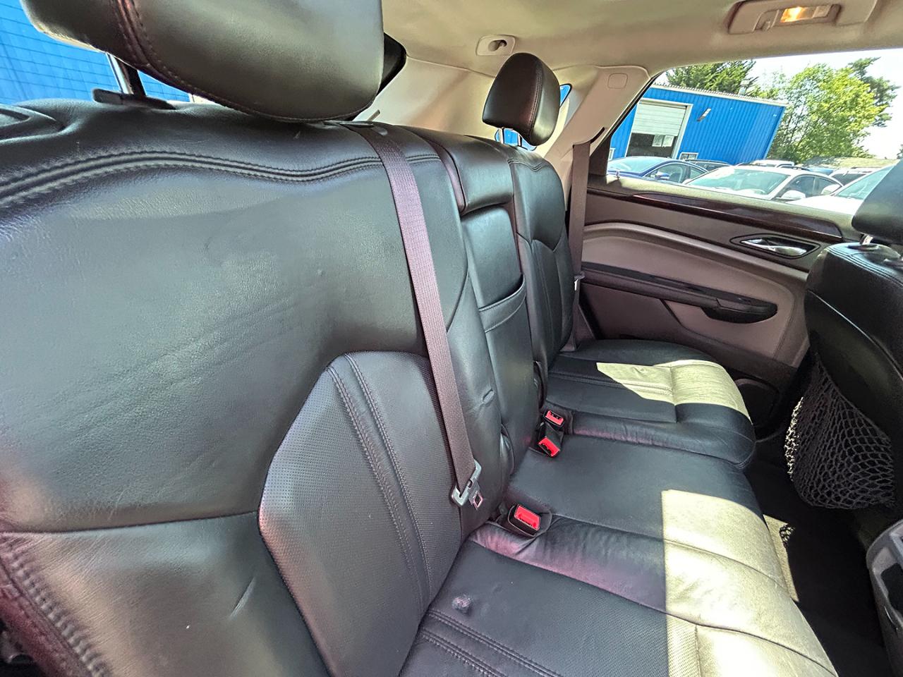 Cadillac SRX AWD 4dr Luxury Collection 2010